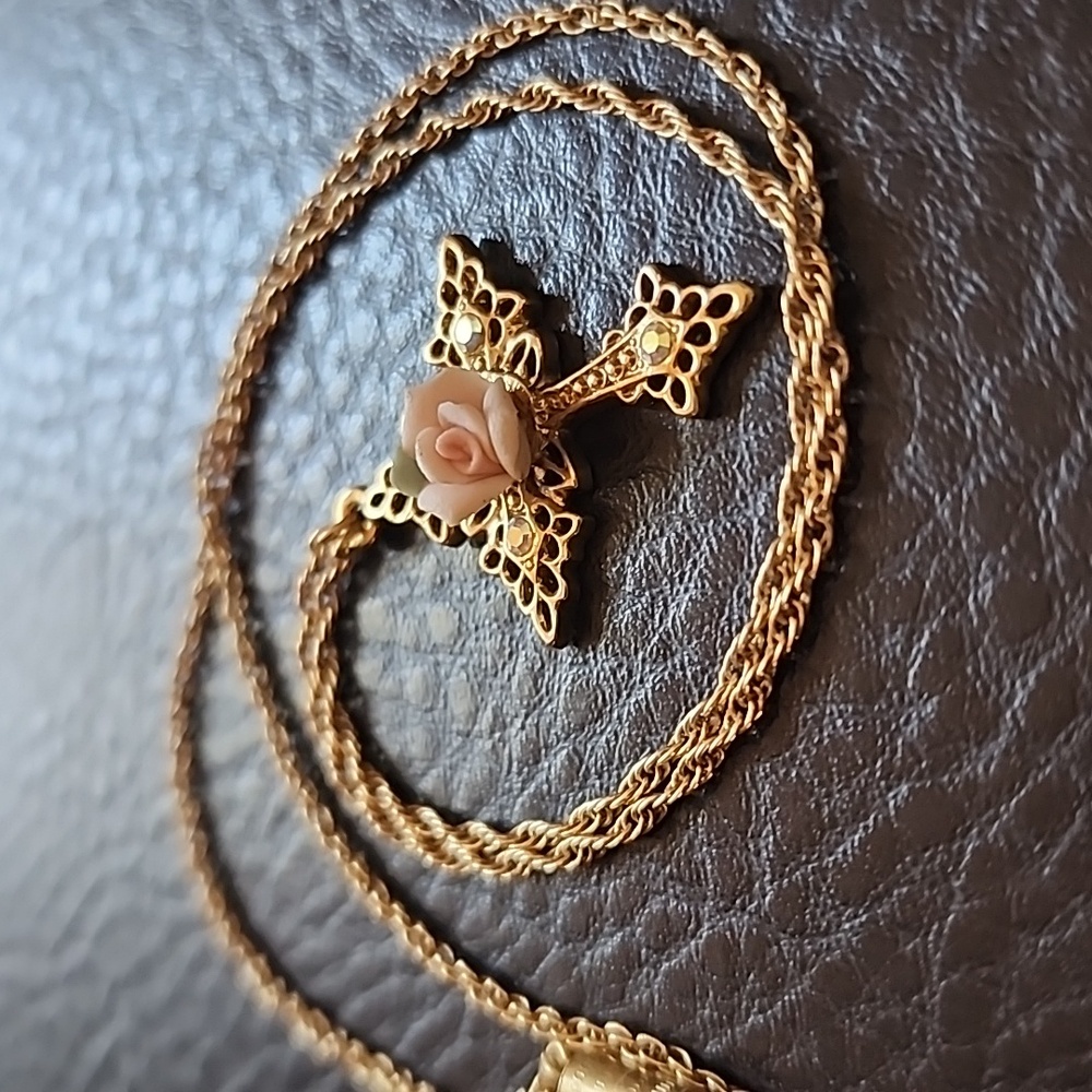 1928 Gold Necklace with Pink Rose Cross Pendant - Picture 2 of 10